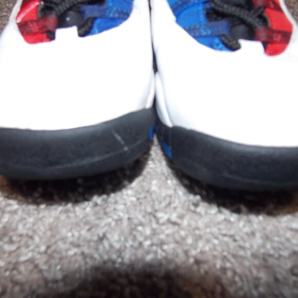 AIR JORDAN X WHITE/UNIVERSITY RED Youth Size 7 - Picture 11 of 11